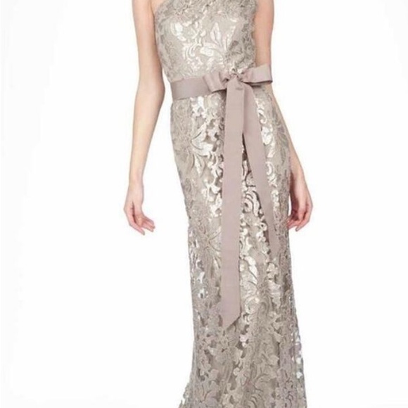 Tadashi Shoji One Shoulder Lace Dress in Cream - Picture 3 of 9